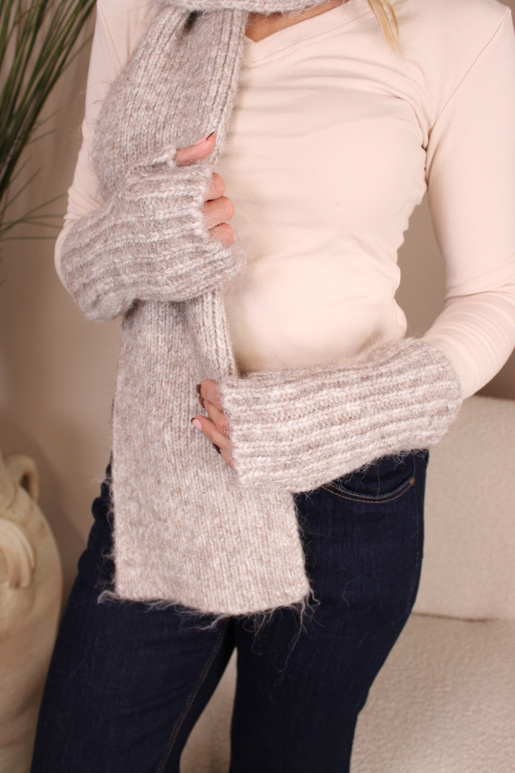 Windsor Hat, Scarf and Mitts Set