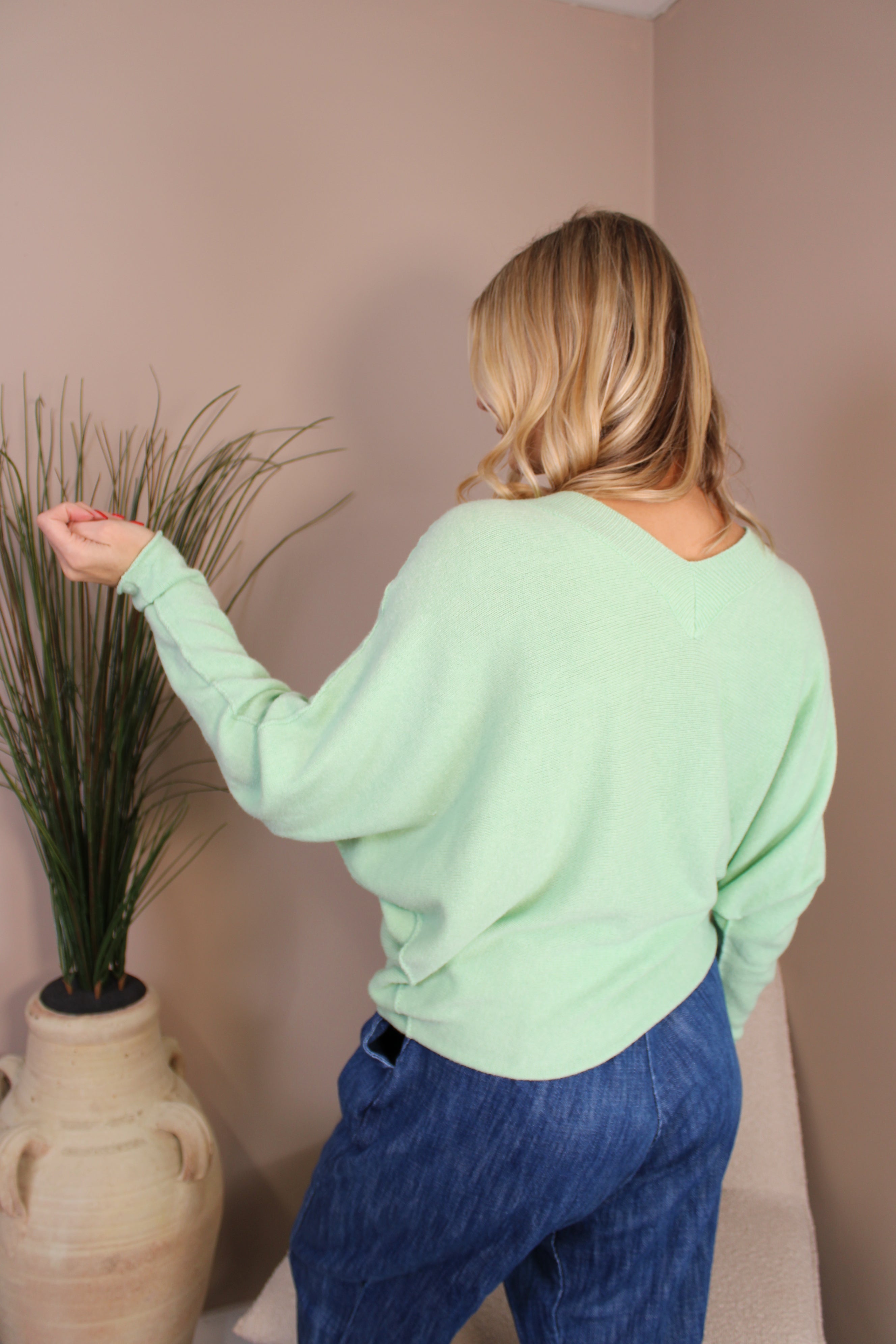 Oxford Batwing V Neck Knit