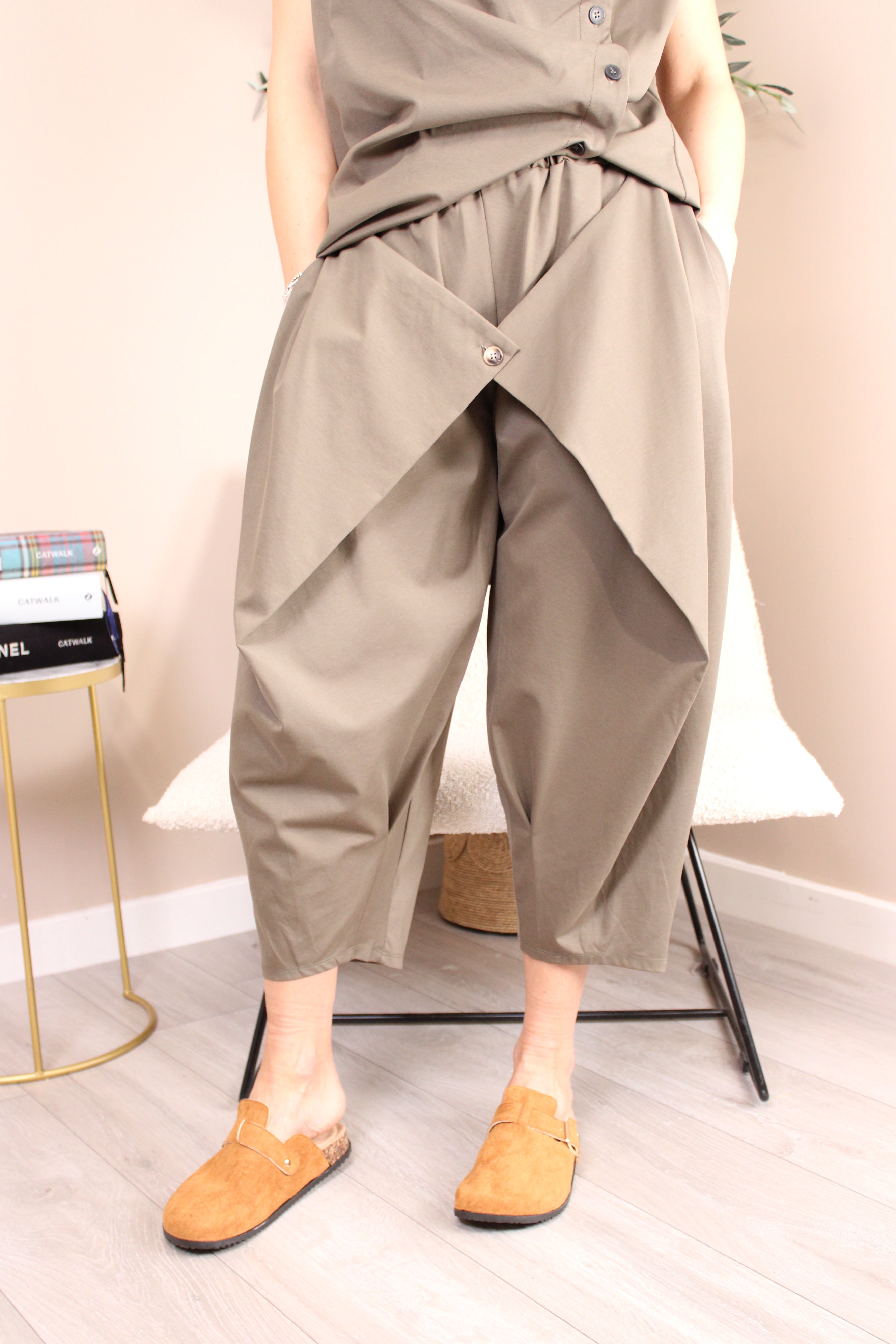 Tivoli Barrel Button Front Trousers