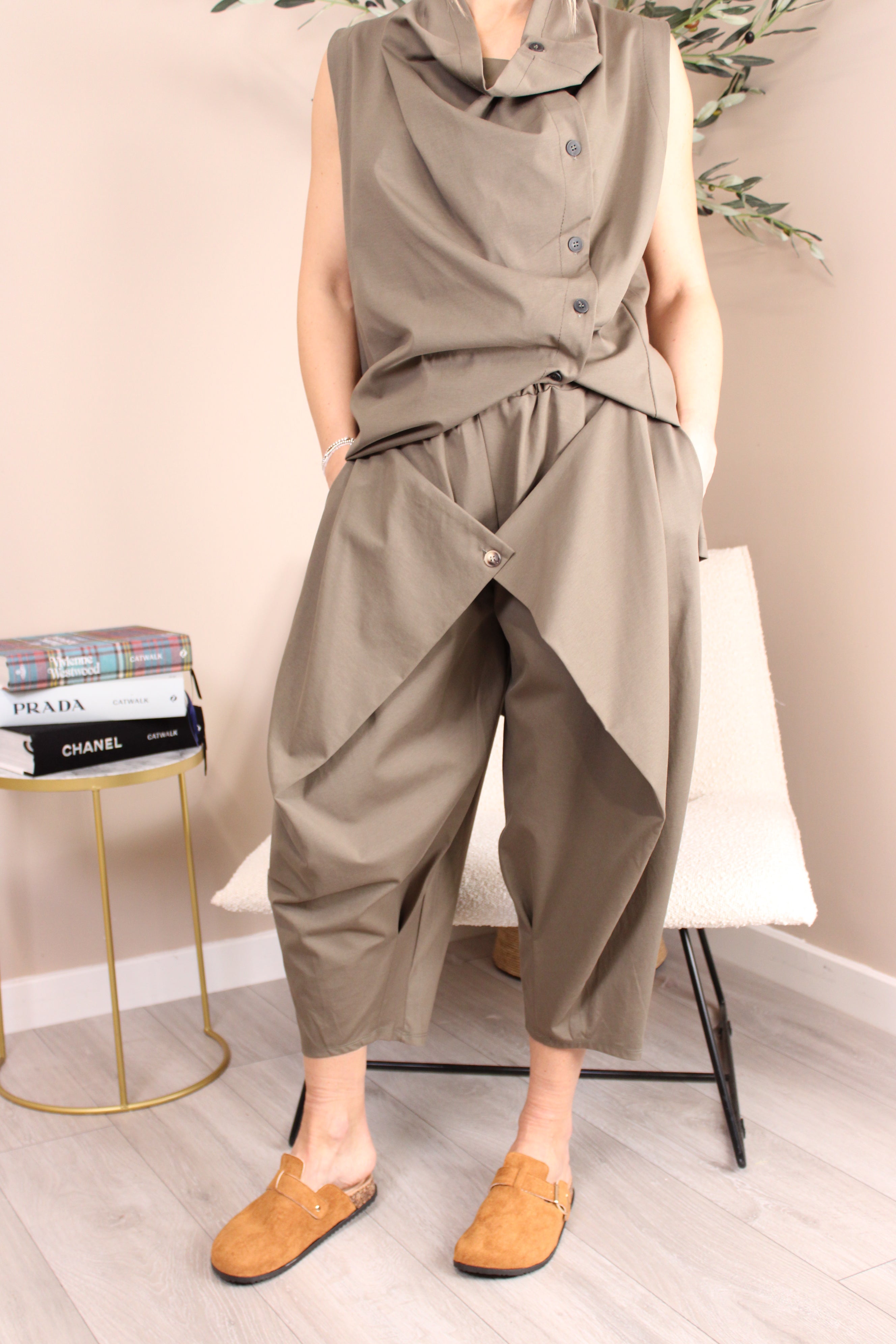 Tivoli Barrel Button Front Trousers